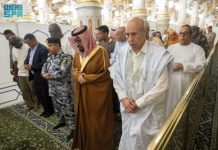 Le président Ghazwani visite la mosquée du prophète
