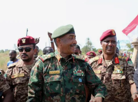 Al-Burhan : Les consultations conclues entre les forces politiques et sociétales ouvrent la voie à un dialogue soudanais