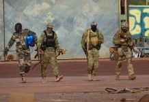 Après le départ de Wagner, l'Afrika Korps russe annonce qu'elle restera au Mali.