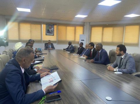 Après la crise de la fuite au GTA, le ministre de l'énergie discute du développement du projet gazier Ahmim avec une équipe parlementaire