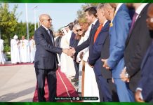 Le président Ghazouani décore des personnalités et des fonctionnaires à l'occasion du 65e anniversaire de l'indépendance