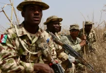 L’armée nigériane annonce la mort de 12 assaillants et la déjouement d’une attaque près de la frontière avec le Cameroun