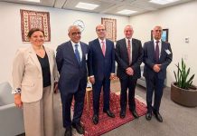 Le ministre de l’Économie discute avec un responsable du Fonds monétaire international de renforcer le partenariat et de soutenir les programmes sociaux. 9 juin 2026, 11h04 Le ministre des Affaires économiques et du développement, Abdallah Ould Souleimane Ould Cheikh Sidya, et le directeur du département Moyen-Orient et Asie centrale du Fonds monétaire international, Jihad Azour, ont confirmé la poursuite du renforcement du partenariat entre la Mauritanie et le FMI, afin de soutenir la croissance économique et de contribuer au financement des programmes sociaux destinés aux groupes les plus vulnérables