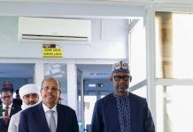 Le président de la Commission de l’Union africaine commence une visite au Mali pour discuter de questions politiques et sécuritaires