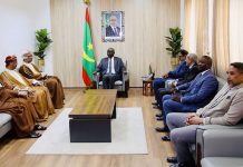 Ould Merzoug discute avec une délégation omanaise de renforcer la coopération bilatérale